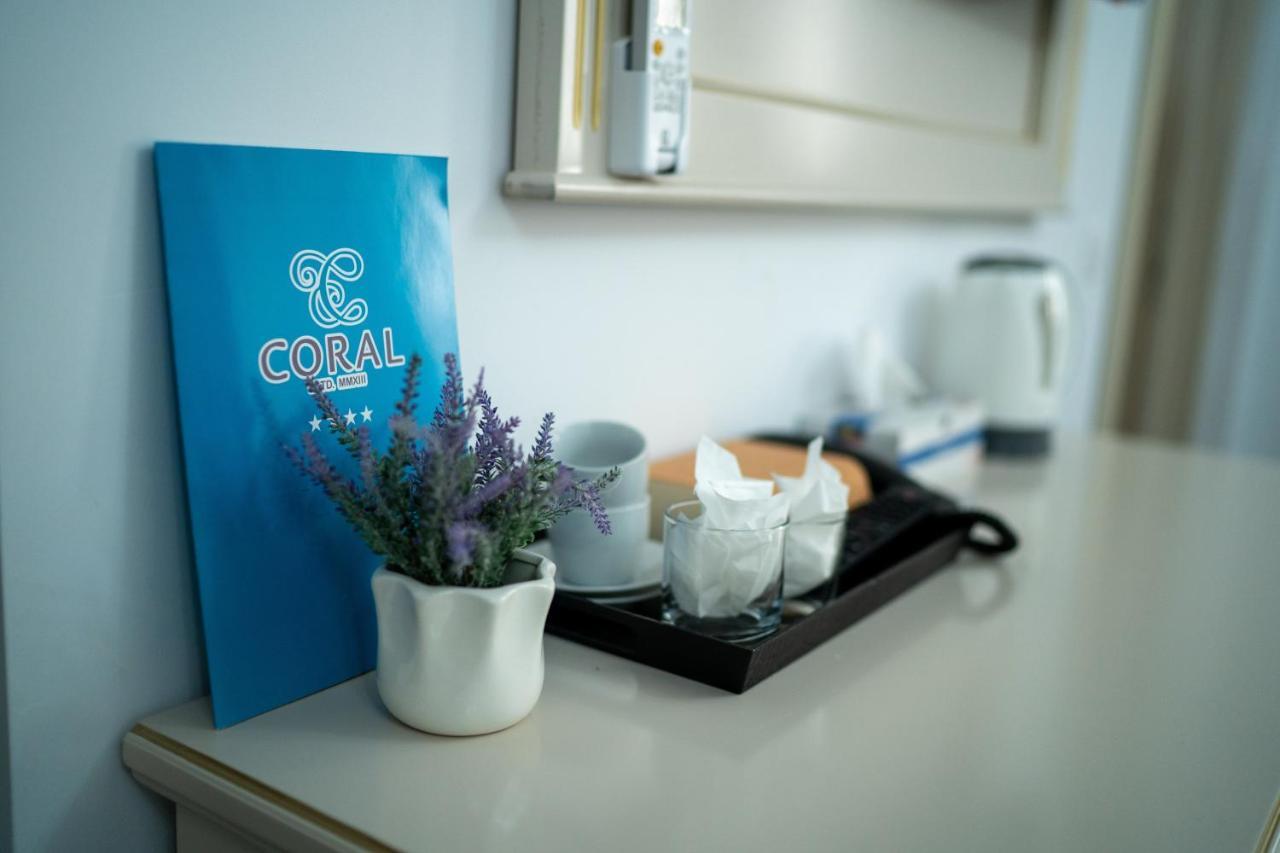 Hotel Coral Valea Lupului  Екстер'єр фото