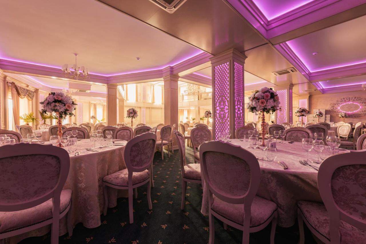 Hotel Coral Valea Lupului  Екстер'єр фото