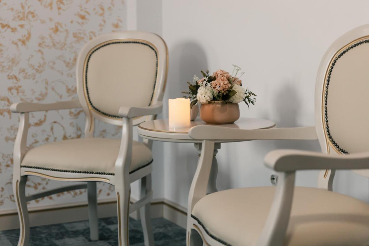 Hotel Coral Valea Lupului  Екстер'єр фото