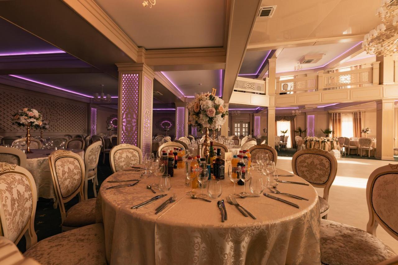 Hotel Coral Valea Lupului  Екстер'єр фото