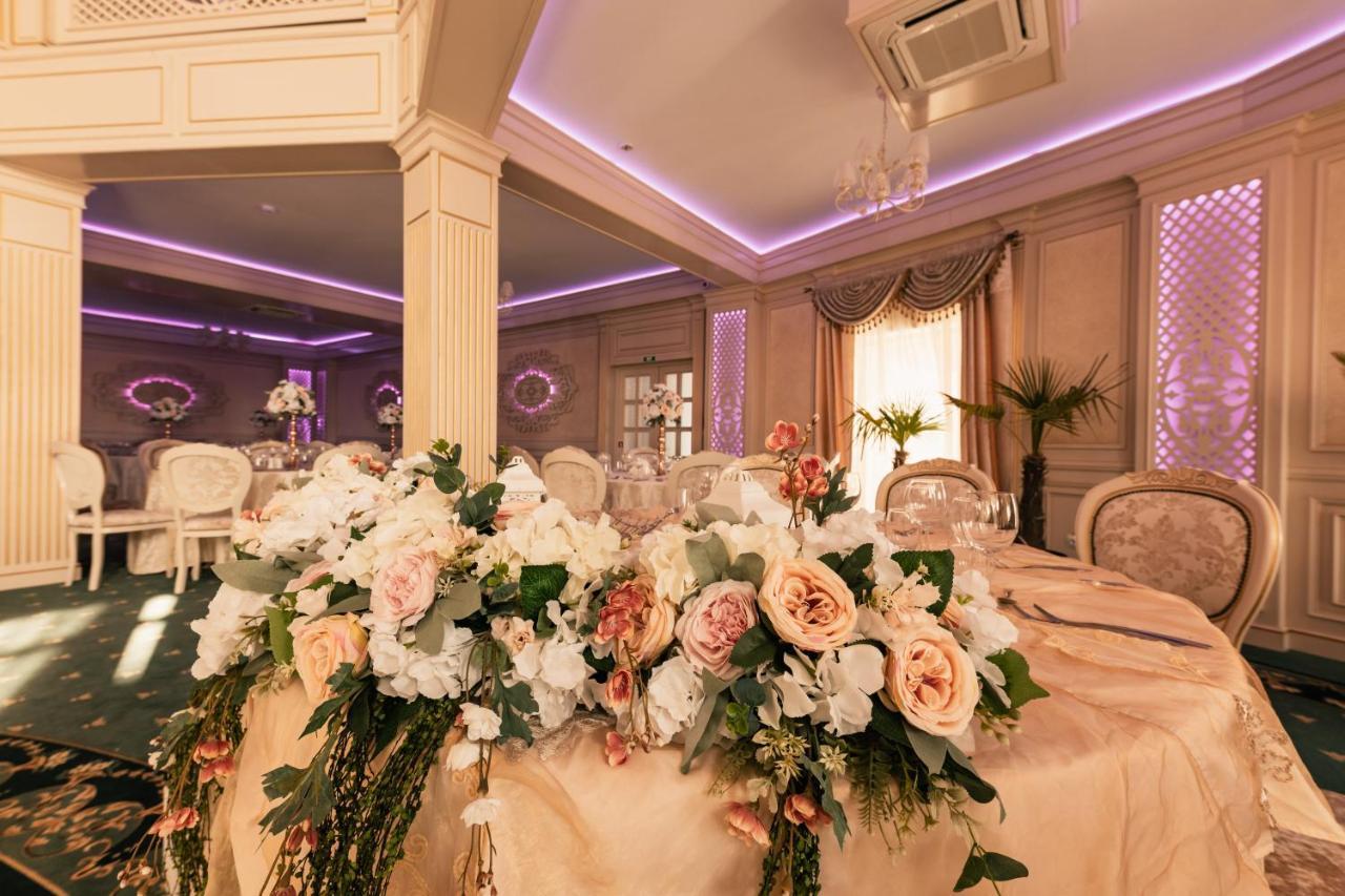 Hotel Coral Valea Lupului  Екстер'єр фото