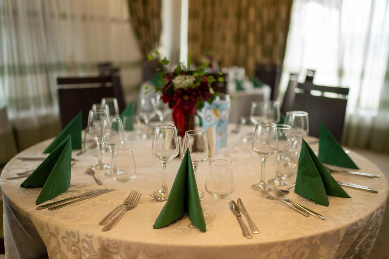 Hotel Coral Valea Lupului  Екстер'єр фото