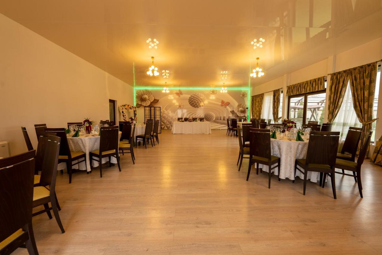 Hotel Coral Valea Lupului  Екстер'єр фото