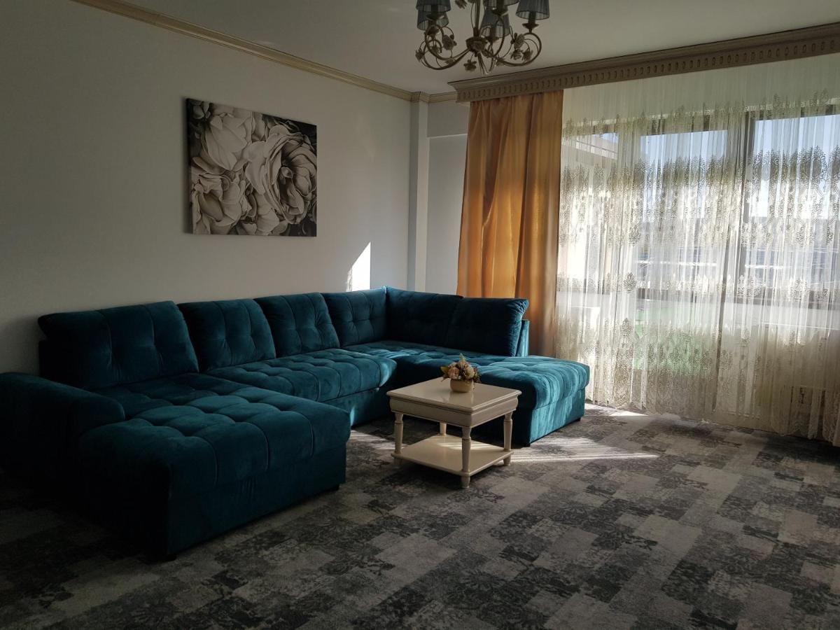Hotel Coral Valea Lupului  Екстер'єр фото