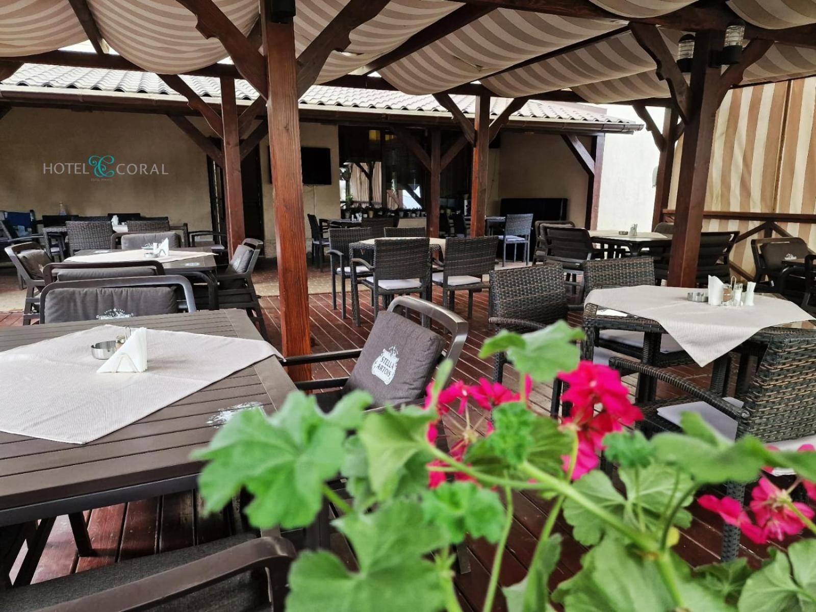 Hotel Coral Valea Lupului  Екстер'єр фото