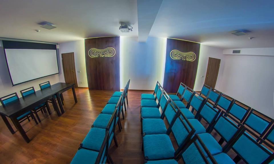Hotel Coral Valea Lupului  Екстер'єр фото
